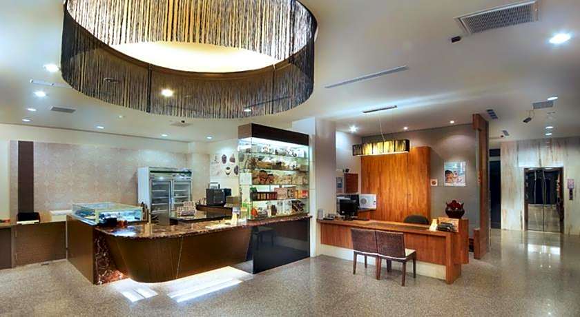 Sun Moon Lake Karuizawa Villa B&B