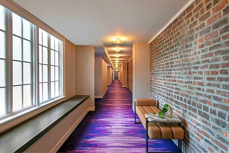 Hotel De La Poste - French Quarter, A Renaissance Hotel
