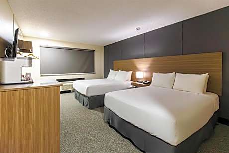 Queen Room with Two Queen Beds - Non-Smoking