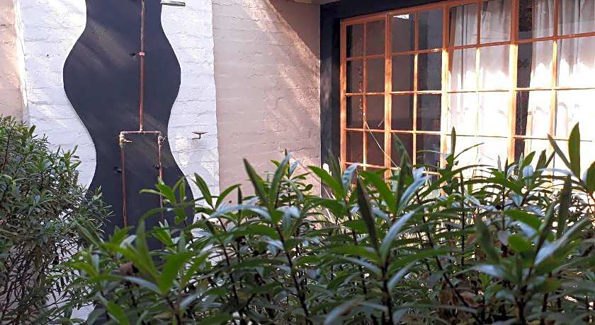 African Silhouette Guesthouse