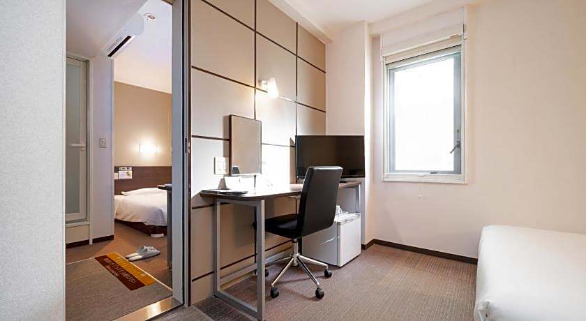 Super Hotel JR Fujiekimae Kinenkan