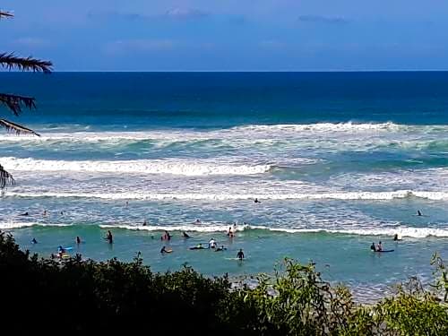 Hermanus Beachfront Lodge