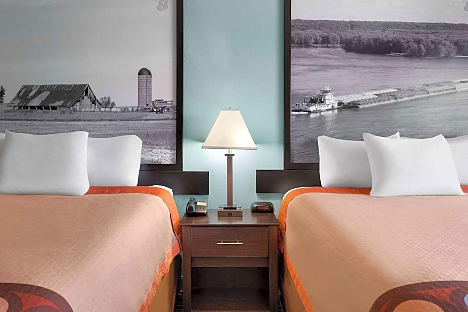 Super 8 by Wyndham Dyersville