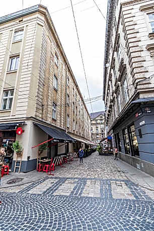 Warm ✯Golden Rose✯ Apartments ♥ Lviv