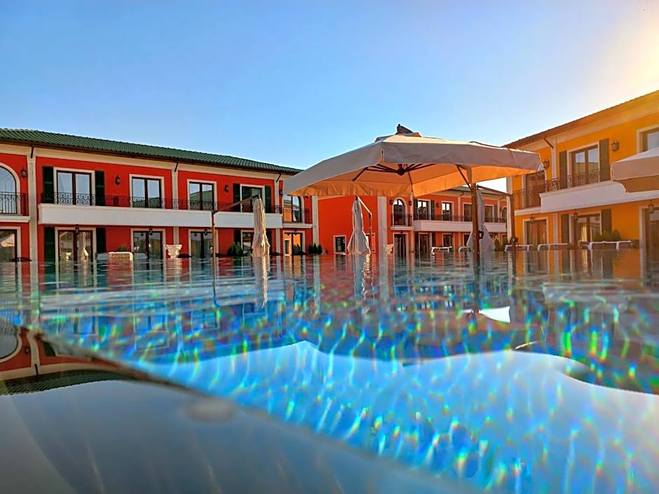 Luxury Beach Villas - Mineral Pools & SPA