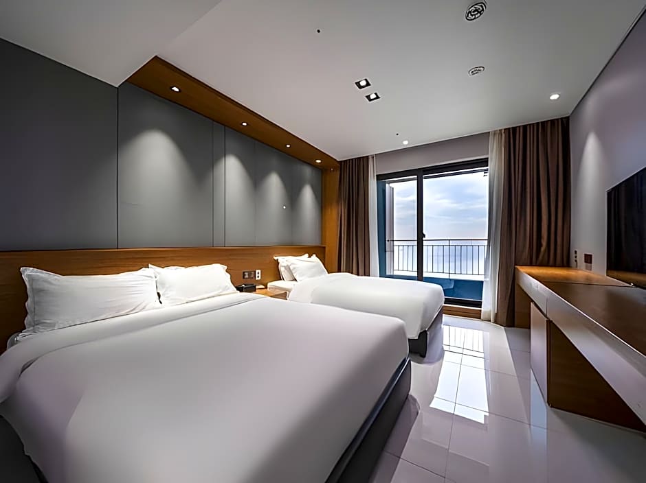 Sky and Sea Hotel