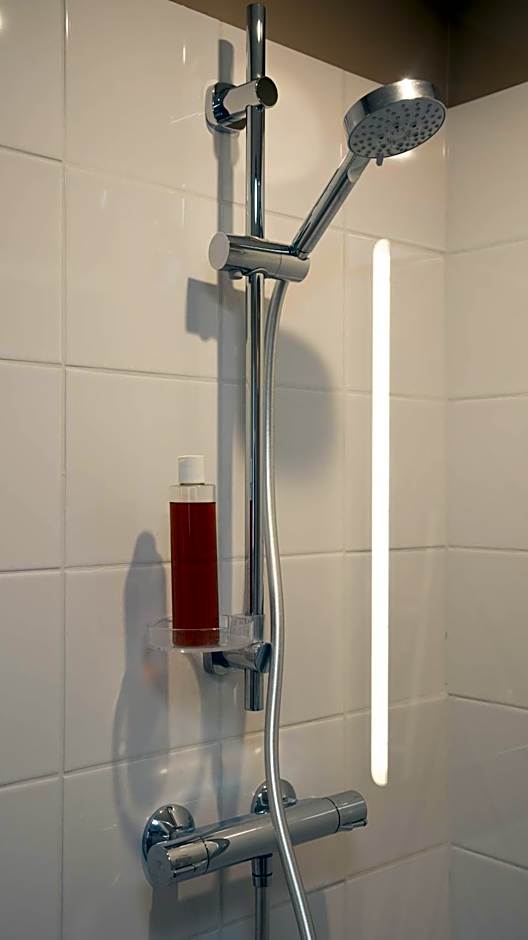 Chambres au coeur du quartier historique - Maison Alternativi