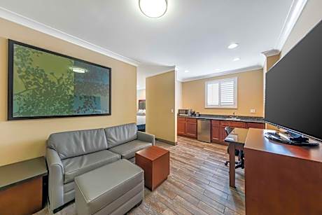 King Suite with Sofa Bed