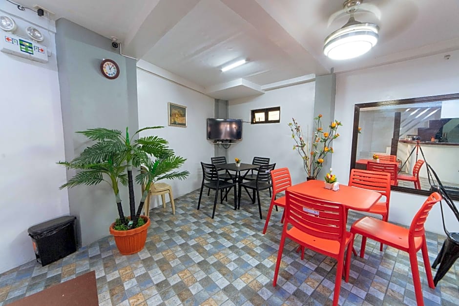 RedDoorz @ San Antonio Binan Laguna