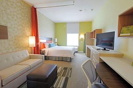 1 King Bed Studio Suite Nonsmoking