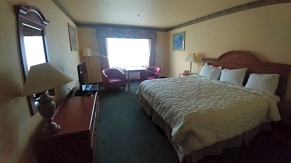 Palace Inn & Suites