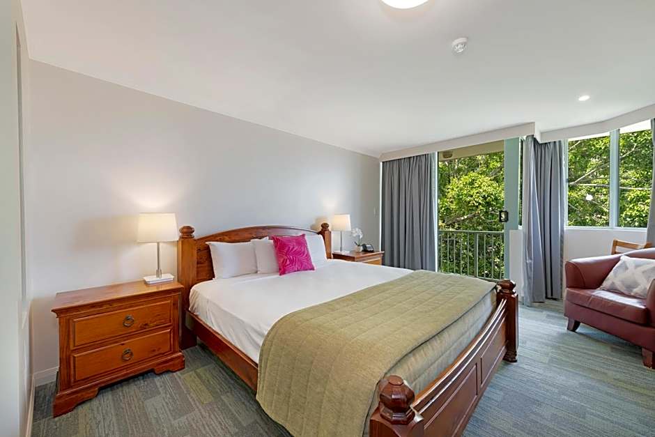 Burnett Riverside Hotel