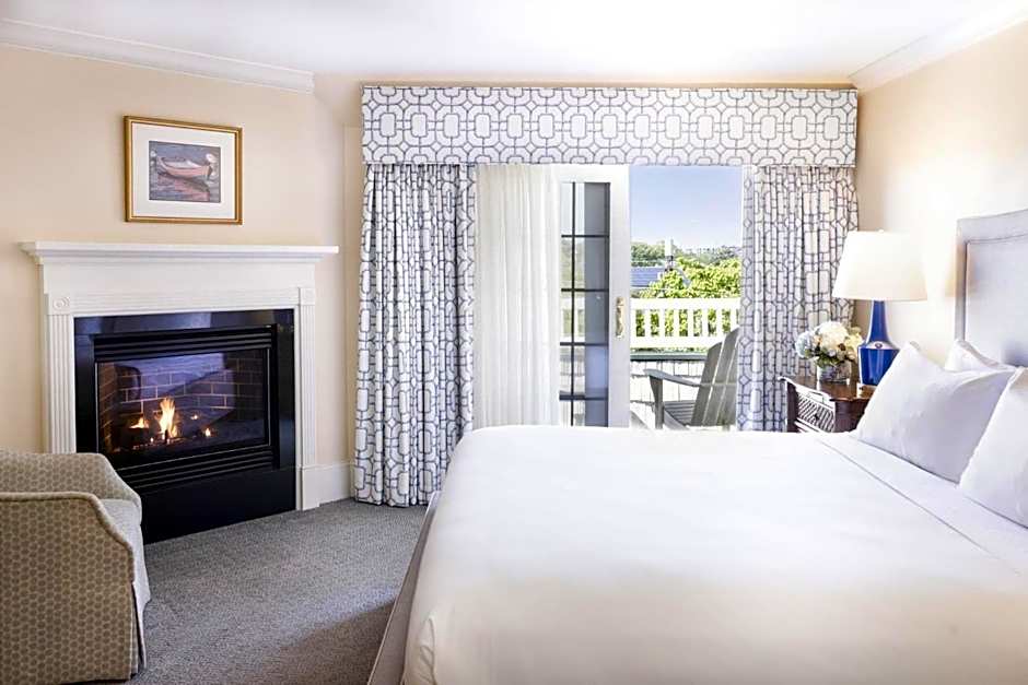 Photo 1 of 5 of Club Suite
