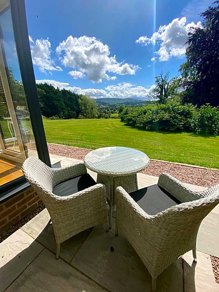 Cwmbach Lodge luxury B&B