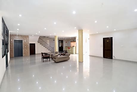 HOTEL WHITE STONE RESIDENCY