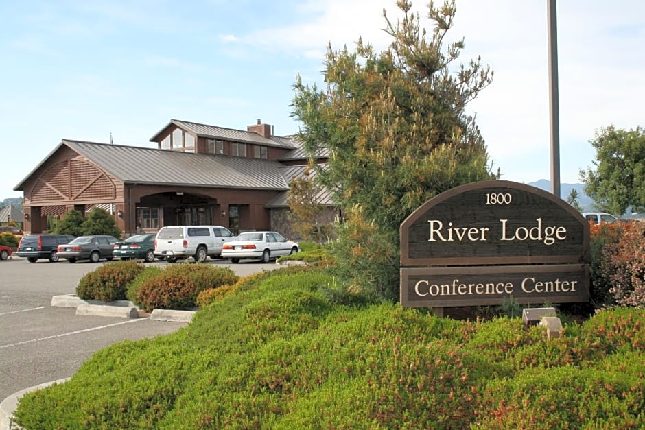 The Redwood Riverwalk Hotel