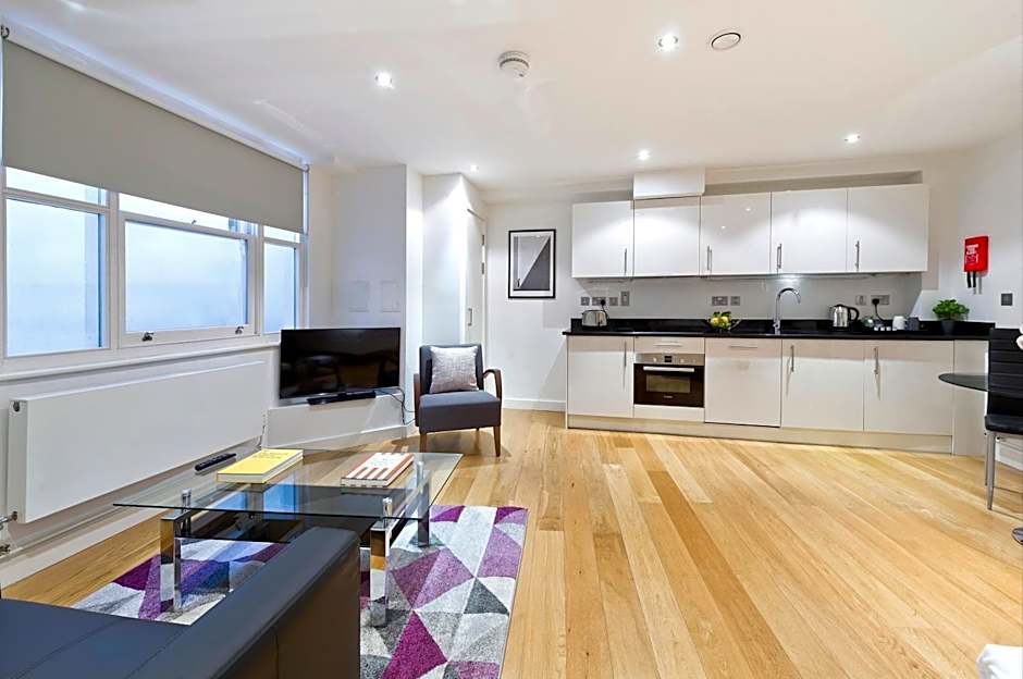 Red Lion Court by City2Stay