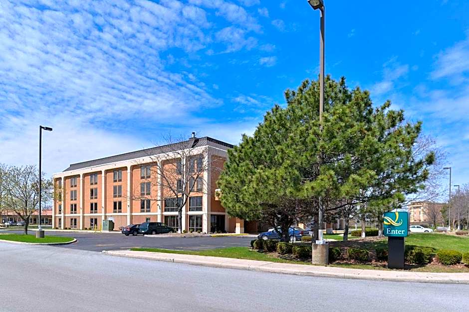 Quality Inn & Suites Matteson near I-57