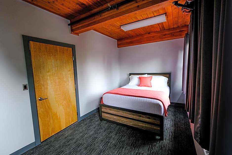 Seward Adventure Lodge