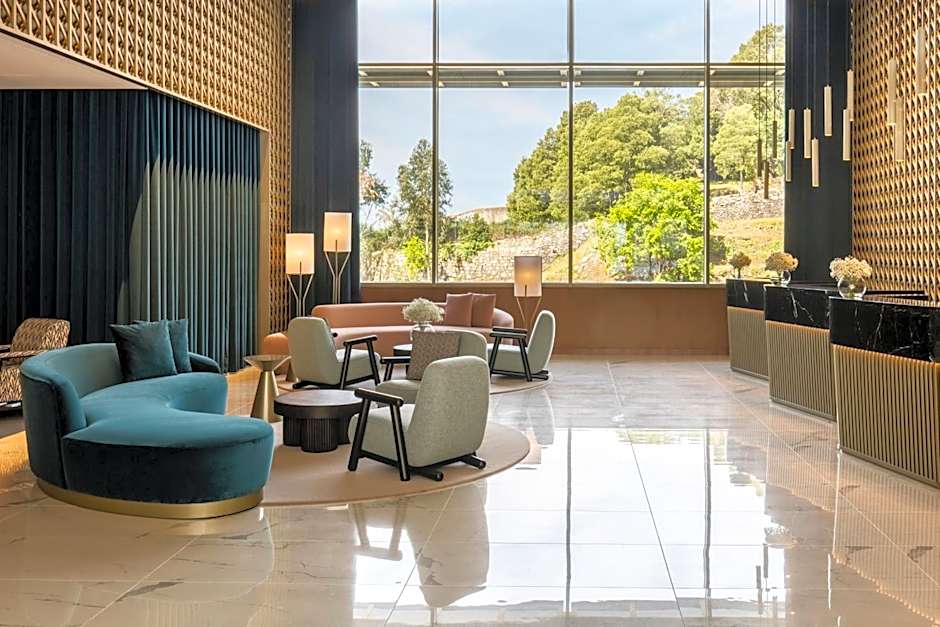 Renaissance Porto Lapa Hotel