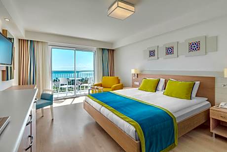 Double Room with Balcony and Sea View