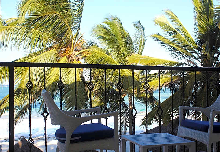 BIANCO AZZURRO Hotel & Restaurant