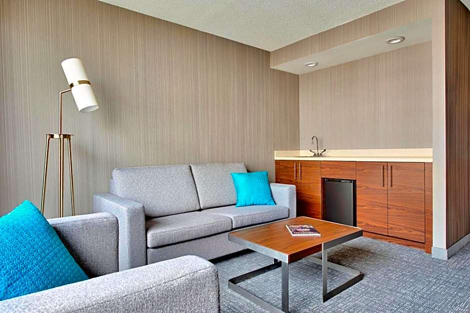 Courtyard by Marriott Toronto Downtown