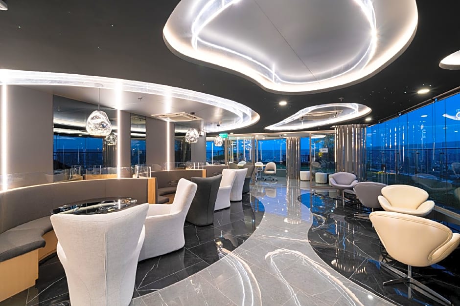 Oakwood Suites Tiwanon Bangkok