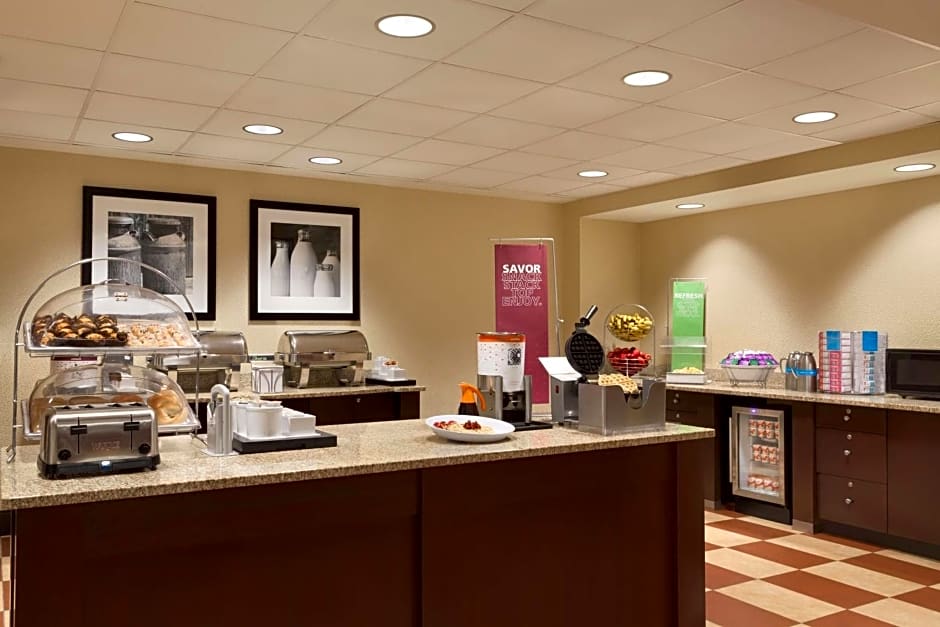 Hampton Inn By Hilton And Suites East Hartford