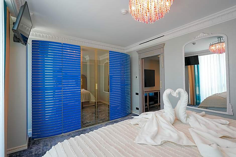 W Regal Boutique Hotel&Spa