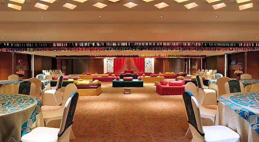 Grand Mercure Vadodara Surya Palace
