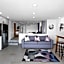 Luxury Condo just steps away from the Beach!