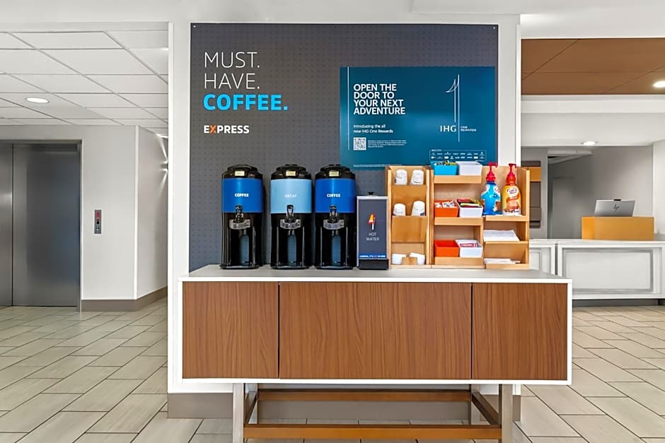 Holiday Inn Express Hotel & Suites Marion By IHG
