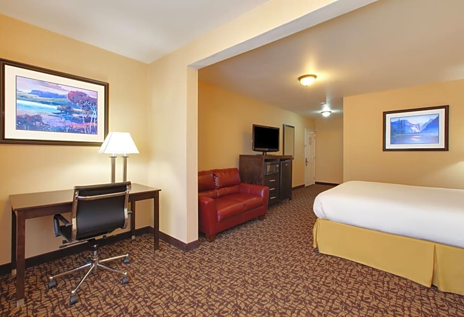 Holiday Inn Express Oakdale, an IHG Hotel