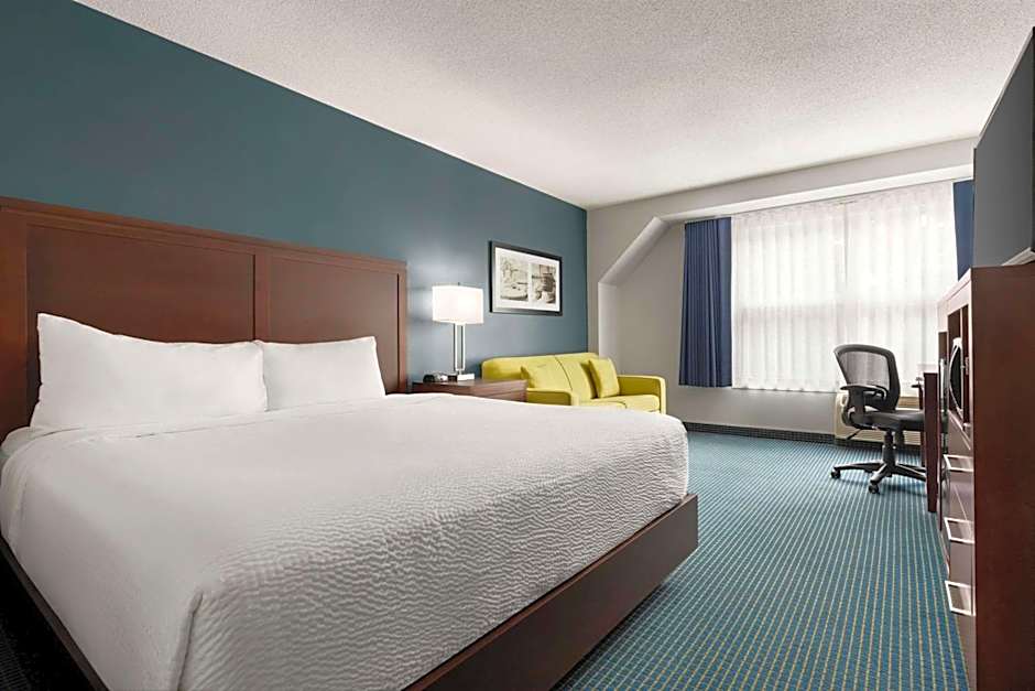 Days Inn by Wyndham Sarnia Harbourfront