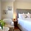 Lee's Ocean Peek B & B