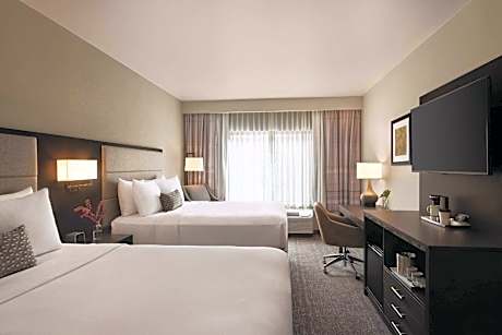 2 Queen Beds, Nonsmoking, Accessible