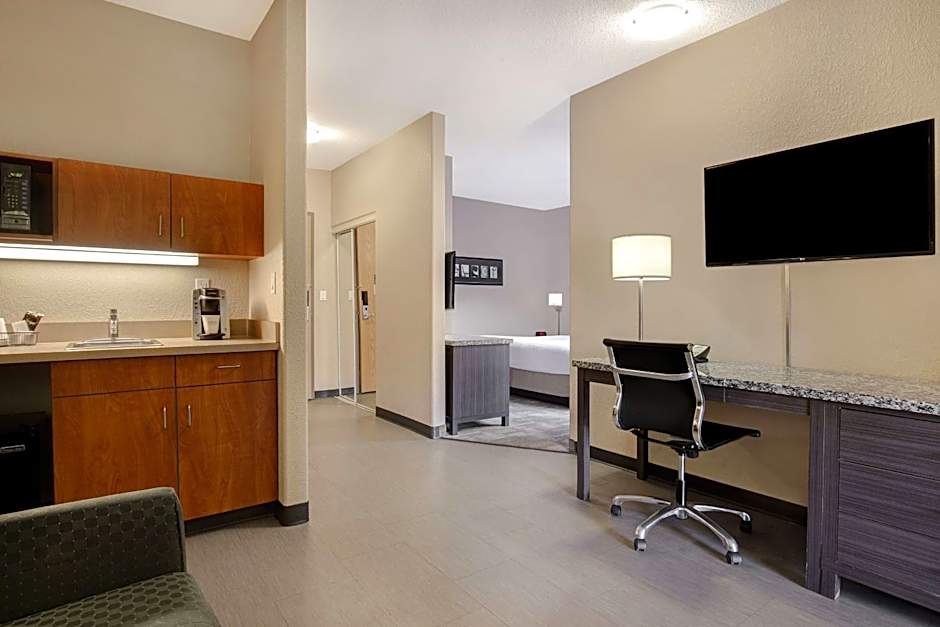 Days Inn by Wyndham Medicine Hat