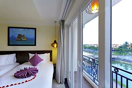 Deluxe Double or Twin Room with River View