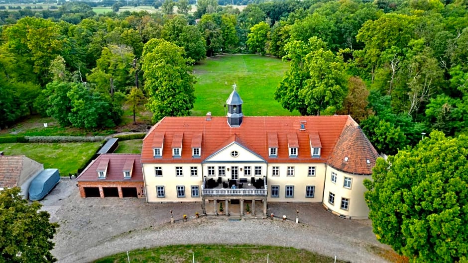 Hotel Schloss Grochwitz (garni)