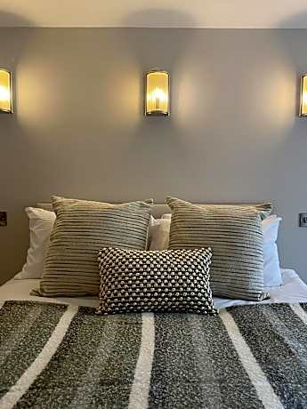 King Room with Mountain View