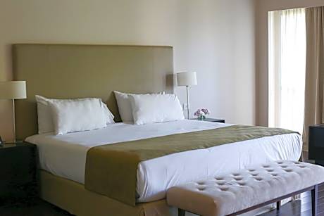 King Room - Mobility Access/Non-Smoking