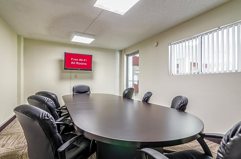 Red Roof Inn PLUS+ Wichita East