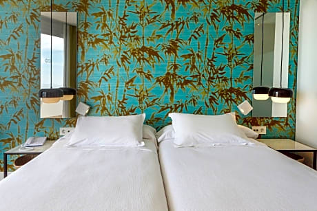 Twin Room, Balcony, Partial Sea View (2 Twin Beds)