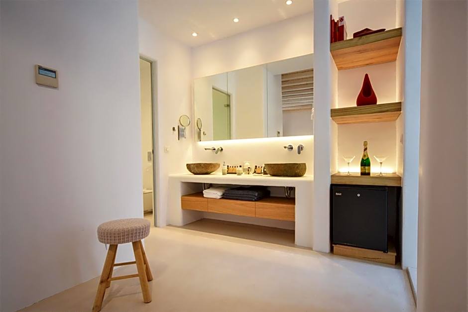 Myconian Crown Suites