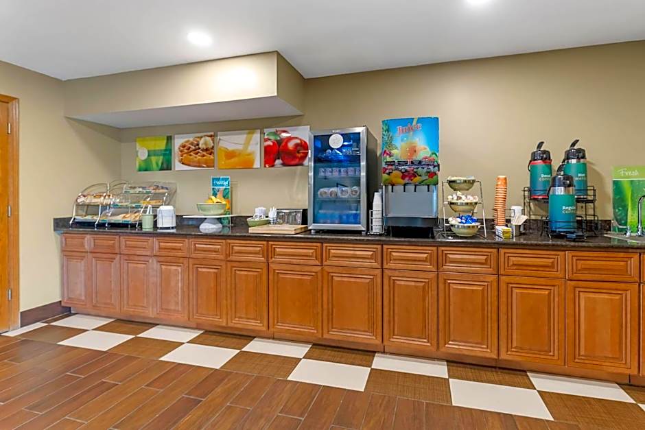 Quality Inn & Suites Stoughton - Madison South