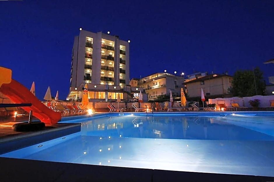 Hotel Avila In