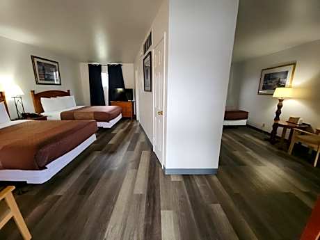 Triple Room with Bathroom