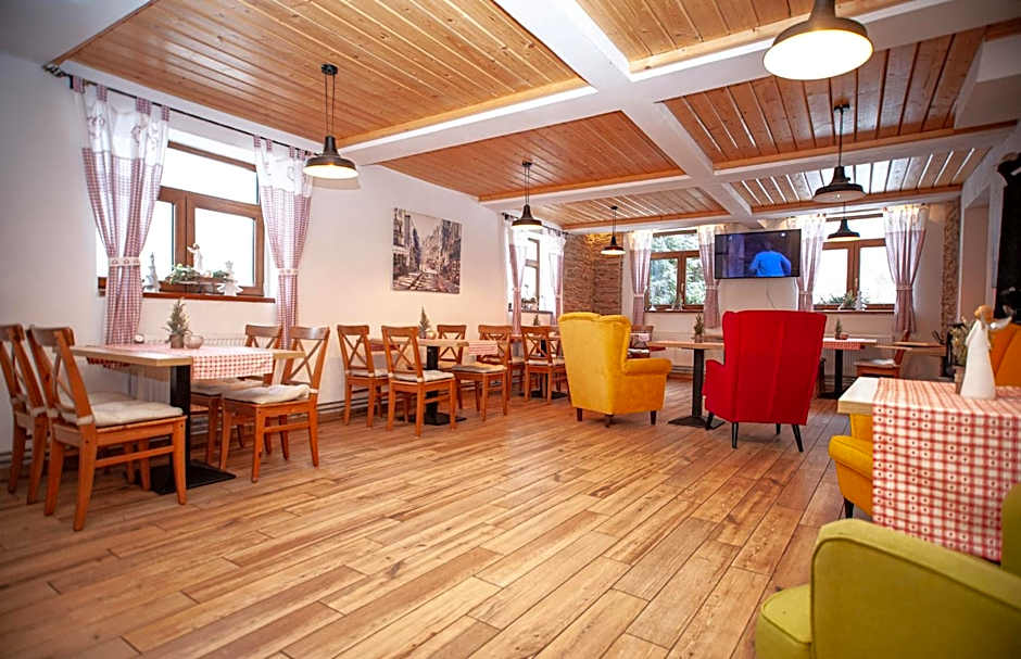 Hostinec pod úbočou