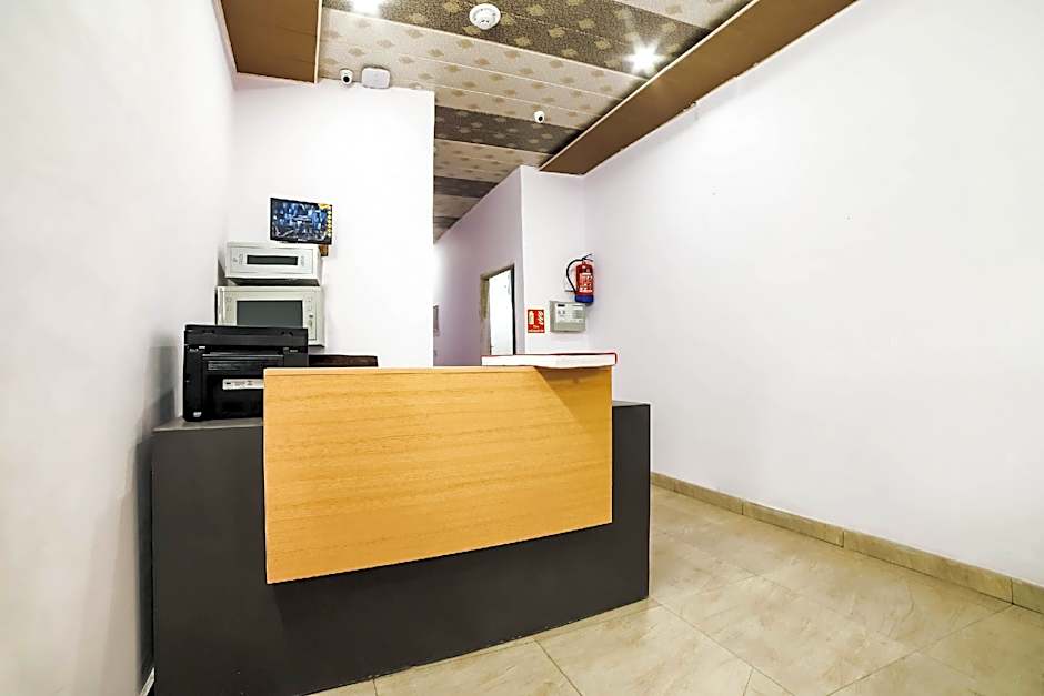 OYO 70893 KL Khari Inn